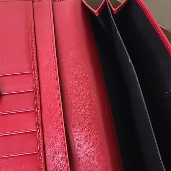 💯 Authentic Gucci Long Bifold Wallet 🍀 - Picture 9 of 16
